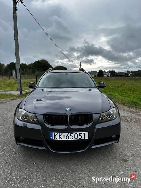 Szary Używany 2006 BMW 320 Kombi | 16 000 zł (Uczciwa cena) - Obraz 1/4