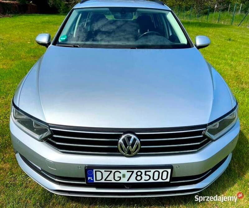 Srebrny Używany 2016 VW Passat Comfortline Kombi | 53 500 zł (Uczciwa cena) - Obraz 1/4
