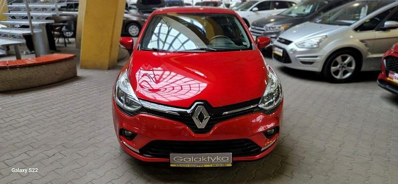Używany Renault Clio IV 90 KM (66 kW) 2017 Czerwony Hatchback