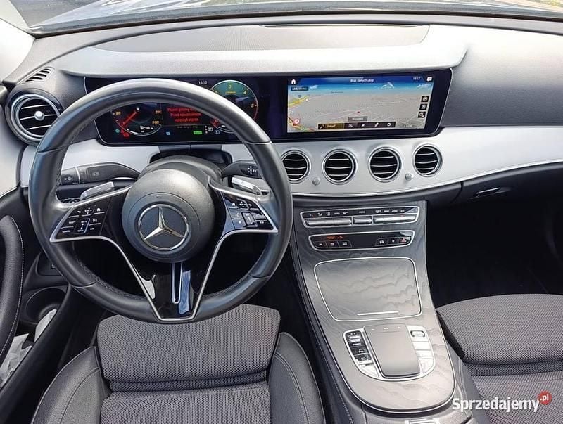 Używany 2023 Mercedes E220 Avantgarde | 181 900 zł (Dość drogi) - Obraz 1/4