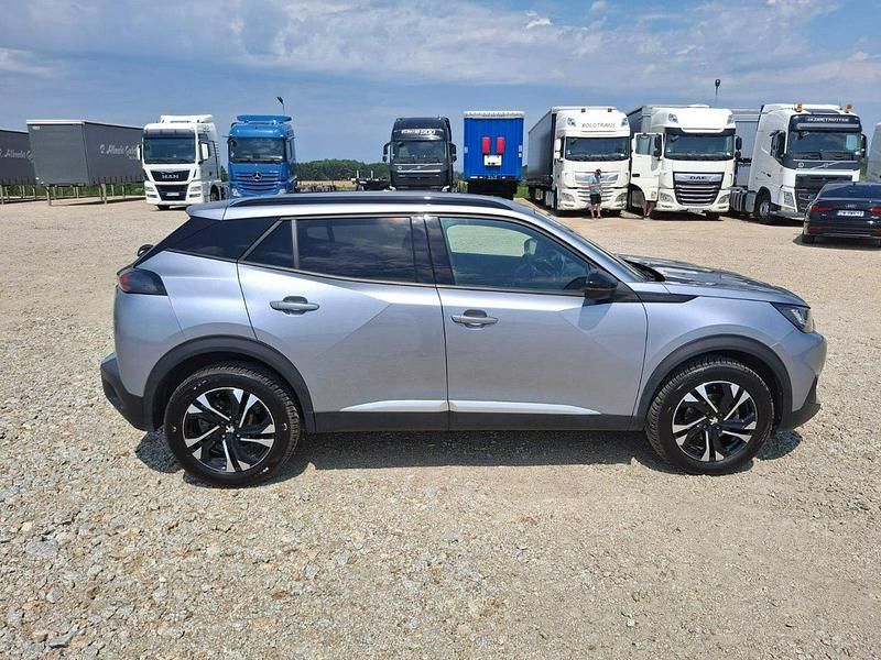 Używany Peugeot 2008 131 KM (96 kW) 2023 Srebrny SUV