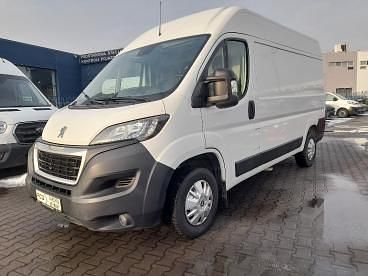 Używany Peugeot Boxer 140 KM (102 kW) 2021 Biały Van
