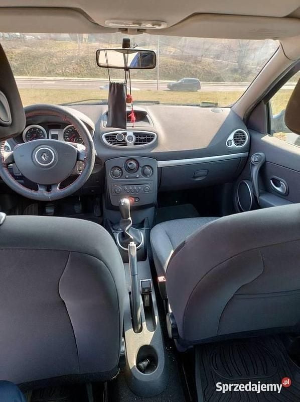 Używany Renault Clio III 2008 Granatowy Kombi
