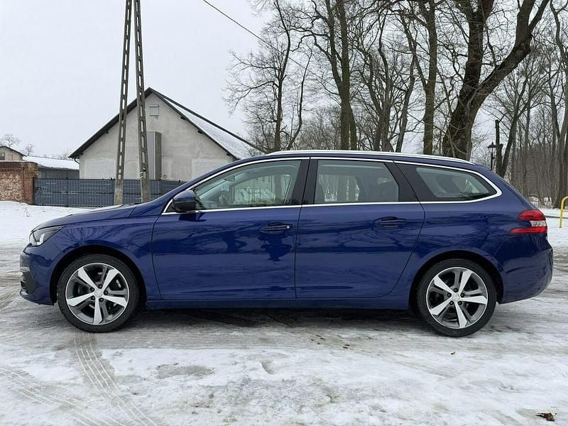 Używany Peugeot 308 SW Allure 150 KM (110 kW) 2017 Niebieski Kombi
