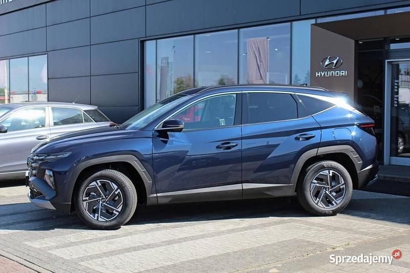 Granatowy Nowe 2025 Hyundai Tucson SUV | 149 900 zł (Dobra cena) - Obraz 1/4