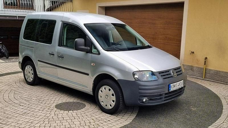 Srebrny (metalik) Używany 2008 VW Caddy Minivan | 19 900 zł (Uczciwa cena) - Obraz 1/4
