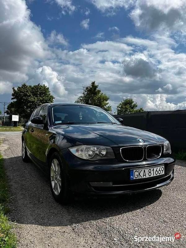 Używany 2009 BMW 118 Hatchback | 16 000 zł (Uczciwa cena) - Obraz 1/4