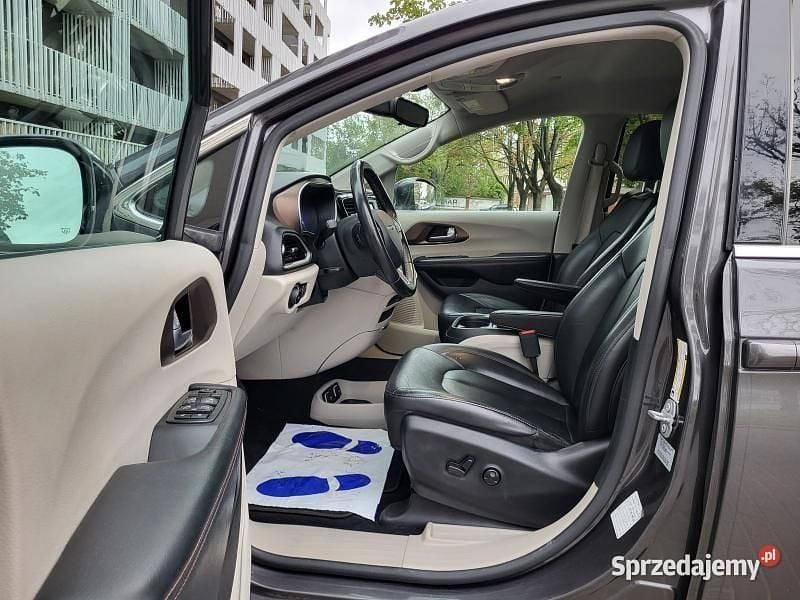 Używany 2017 Chrysler Pacifica Touring SUV | 78 900 zł (Uczciwa cena) - Obraz 1/4
