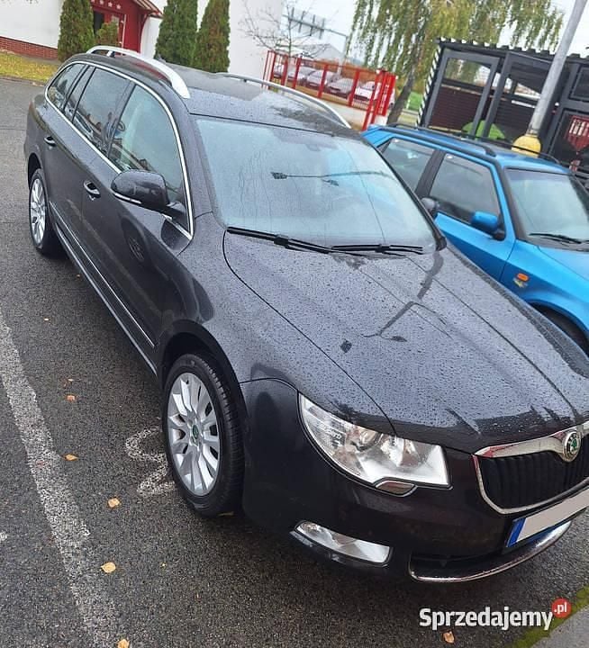 Czarny Używany 2012 Skoda Superb Elegance Kombi | 39 900 zł (Uczciwa cena) - Obraz 1/4