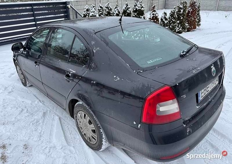 Używany Skoda Octavia 2010 Czarny Sedan/Limuzyna