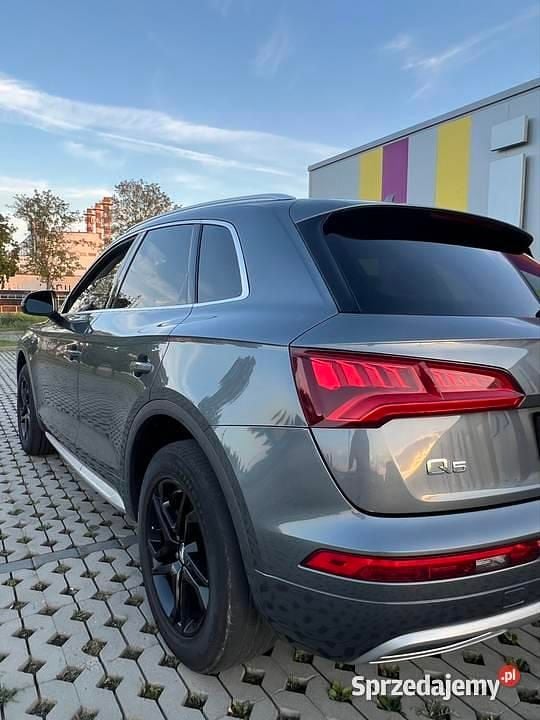 Szary Używany 2019 Audi Q5 Premium SUV | 112 500 zł (Dość drogi) - Obraz 1/4