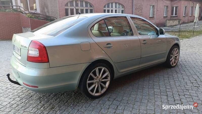 Używany Skoda Octavia 105 KM (77 kW) 2010 Zielony Hatchback