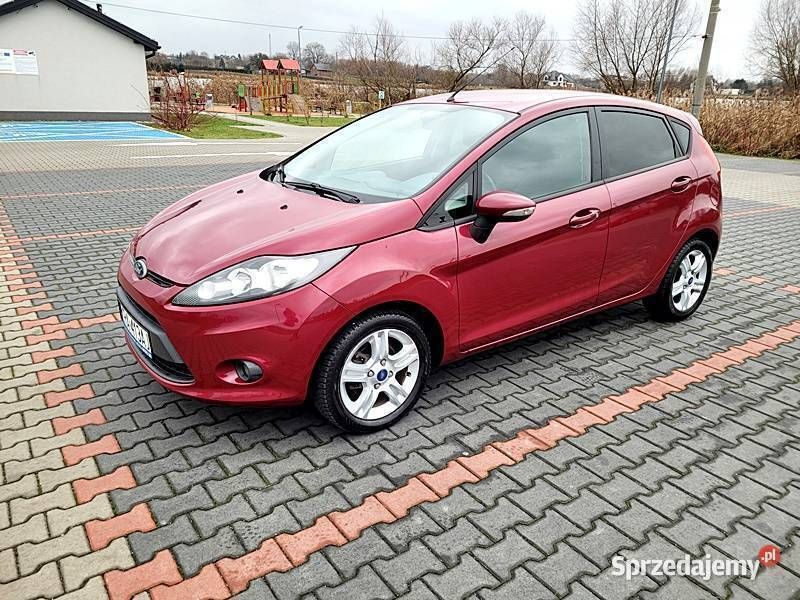 Bordowy Używany 2011 Ford Fiesta Hatchback | 19 900 zł (Uczciwa cena) - Obraz 1/4