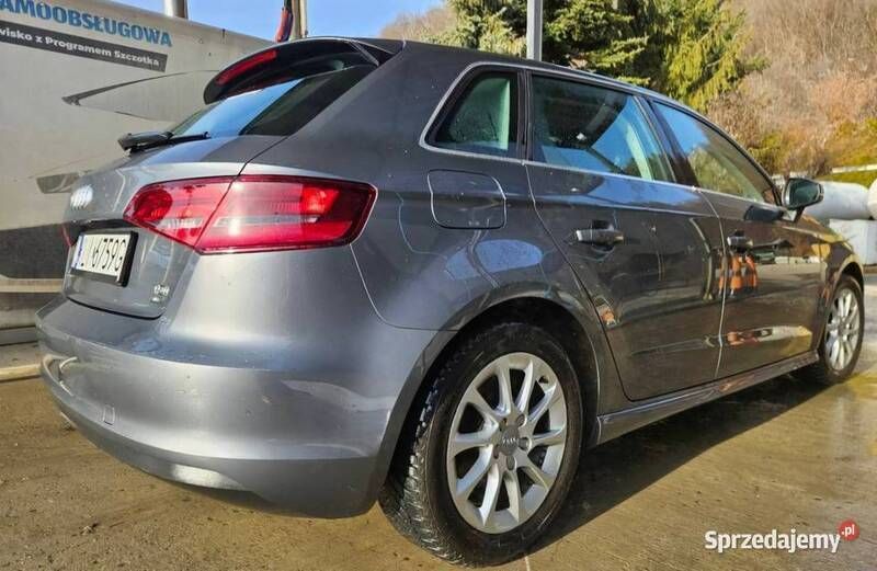 Grafitowy Używany 2015 Audi A3 Hatchback | 42 000 zł (Dobra cena) - Obraz 1/4