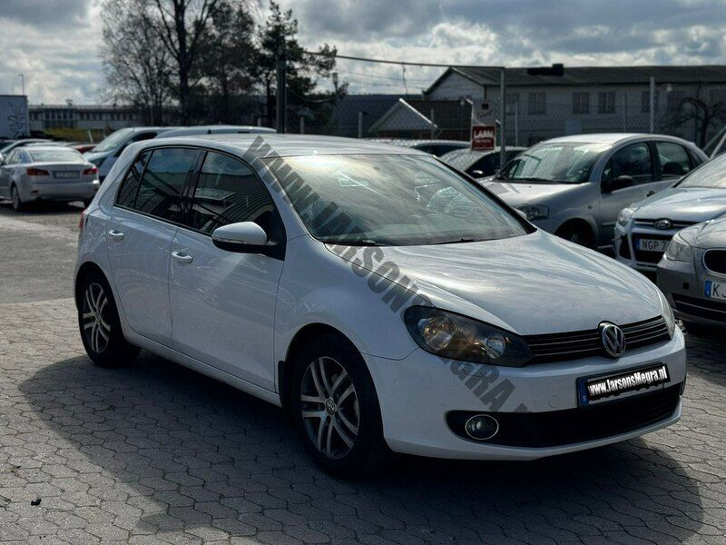 Biały Używany 2011 VW Golf VI Hatchback | 15 000 zł (Dobra cena) - Obraz 1/4