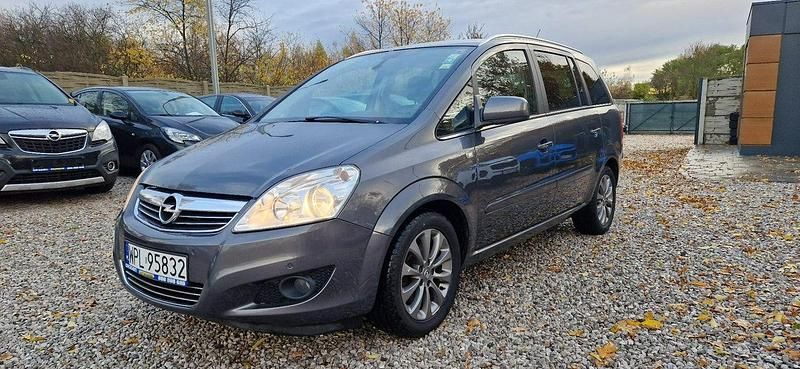Używany Opel Zafira Cosmo 110 KM (80 kW) 2010 Szary Minivan