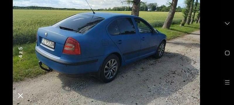 Używany Skoda Octavia 140 KM (102 kW) 2005 Niebieski Sedan/Limuzyna