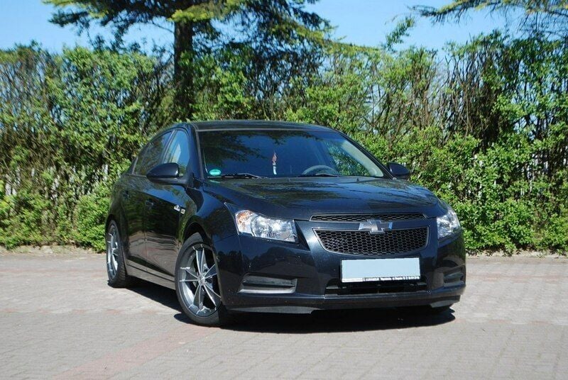 Czarny (metalik) Używany 2009 Chevrolet Cruze Sedan/Limuzyna | 18 900 zł (Uczciwa cena) - Obraz 1/4
