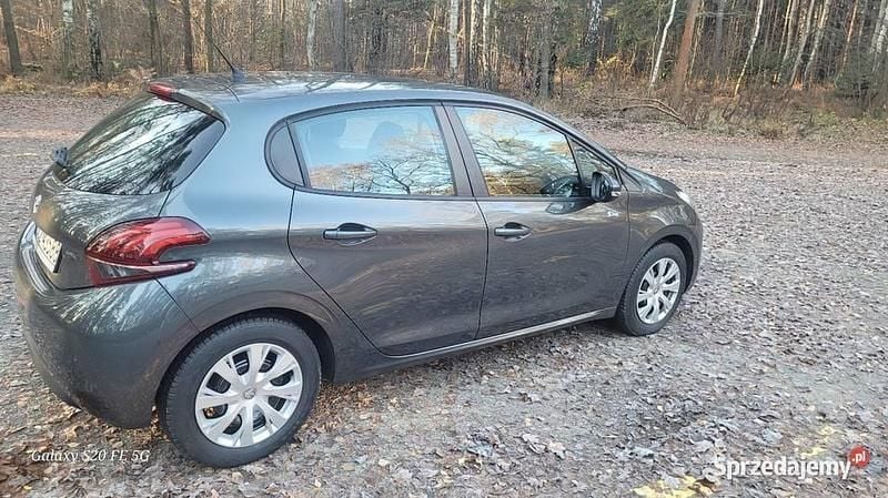 Grafitowy Używany 2016 Peugeot 208 Hatchback | 29 900 zł (Dość drogi) - Obraz 1/4