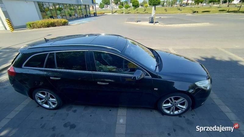 Używany Opel Insignia 2010 Czarny Kombi