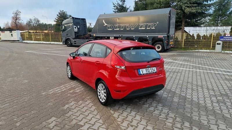 Używany Ford Fiesta 2012 Czerwony Hatchback