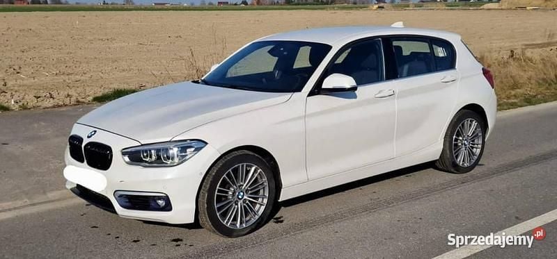 Szary Używany 2018 BMW 116 Hatchback | 36 999 zł - Obraz 1/4