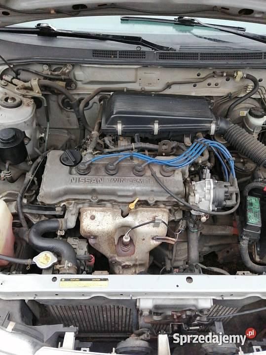 Używany Nissan Almera 1996 Srebrny Sedan/Limuzyna