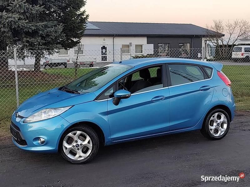 Niebieski Używany 2012 Ford Fiesta Titanium Hatchback | 15 900 zł (Uczciwa cena) - Obraz 1/4