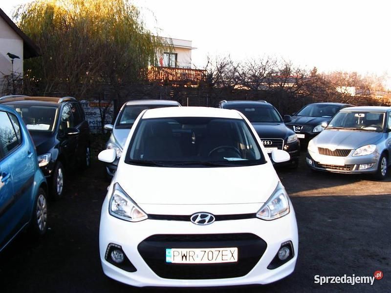 Biały Używany 2016 Hyundai i10 Hatchback | 24 900 zł (Dobra cena) - Obraz 1/4