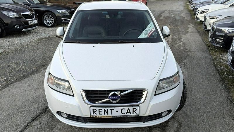 Używany Volvo S40 150 KM (110 kW) 2012 Biały Sedan/Limuzyna