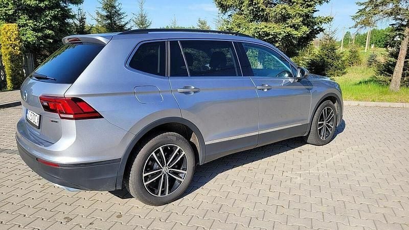 Używany VW Tiguan Allspace 2020 Srebrny SUV
