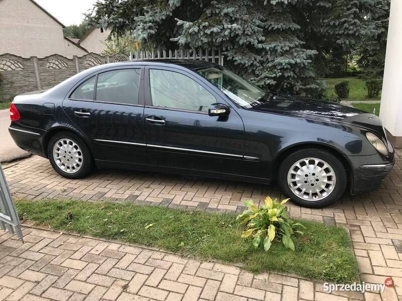 Używany 2005 Mercedes E350 Avantgarde | 22 000 zł - Obraz 1/4