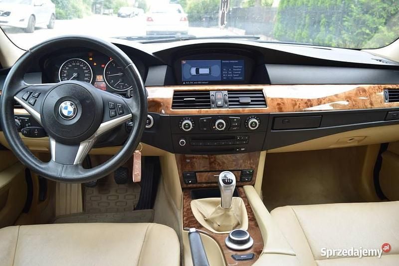 Zielony Używany 2008 BMW 530 Kombi | 18 950 zł (Uczciwa cena) - Obraz 1/4