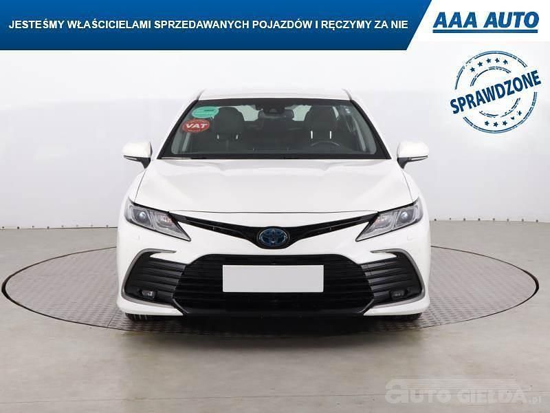 Używany Toyota Camry 2021 Biały Sedan/Limuzyna