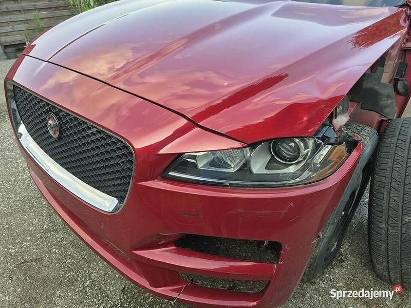 Używany Jaguar F-Pace 2020 Czerwony SUV