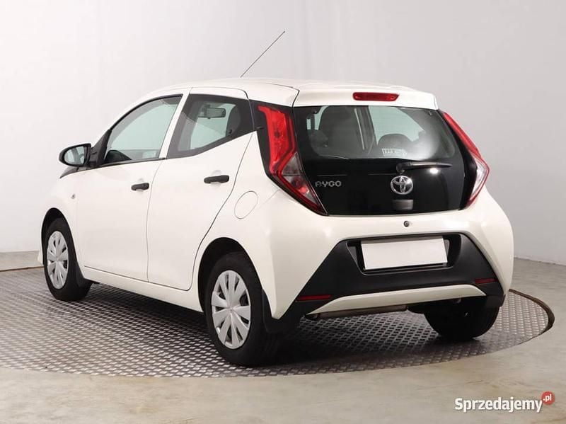 Używany Toyota Aygo 2018 Biały Hatchback