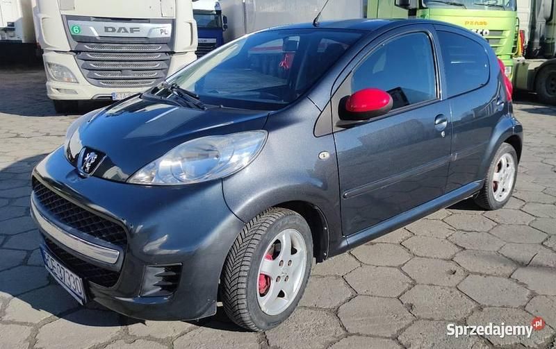 Używany Peugeot 107 2011 Szary Hatchback