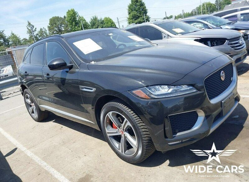 Czarny (metalik) Używany 2018 Jaguar F-Pace SUV | 64 800 zł - Obraz 1/4