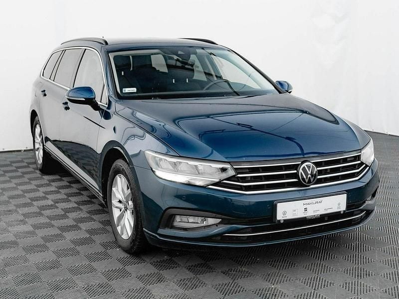 Używany VW Passat Business 150 KM (110 kW) 2021 Niebieski Kombi