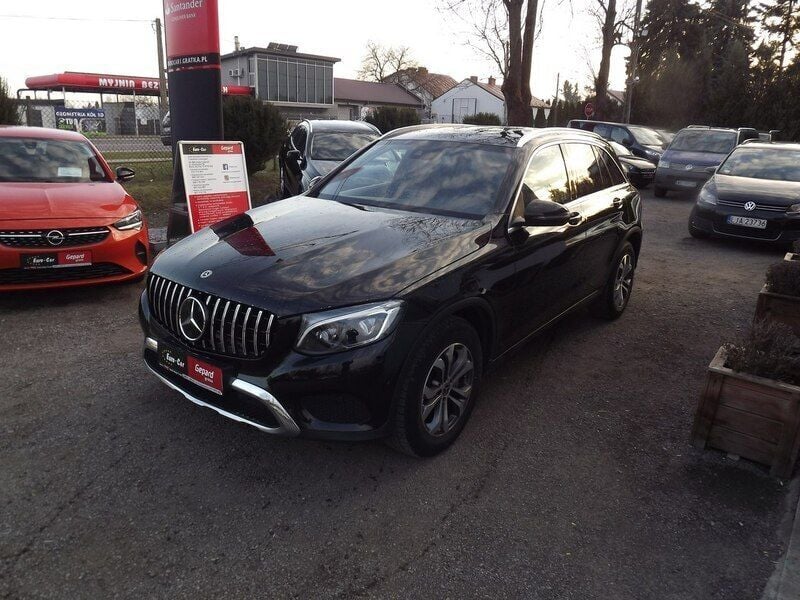 Czarny Używany 2017 Mercedes GLC220 SUV | 117 900 zł (Drogi) - Obraz 1/4