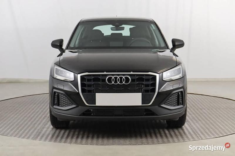 Czarny Używany 2024 Audi Q2 SUV | 94 999 zł - Obraz 1/4