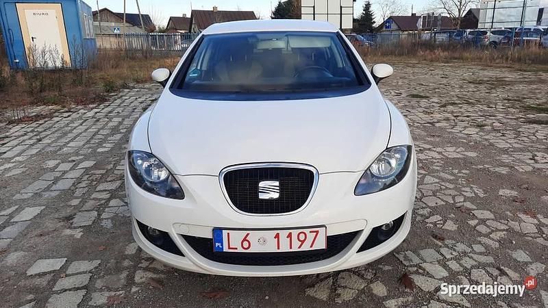 Biały Używany 2008 Seat Leon Hatchback | 12 900 zł (Uczciwa cena) - Obraz 1/4