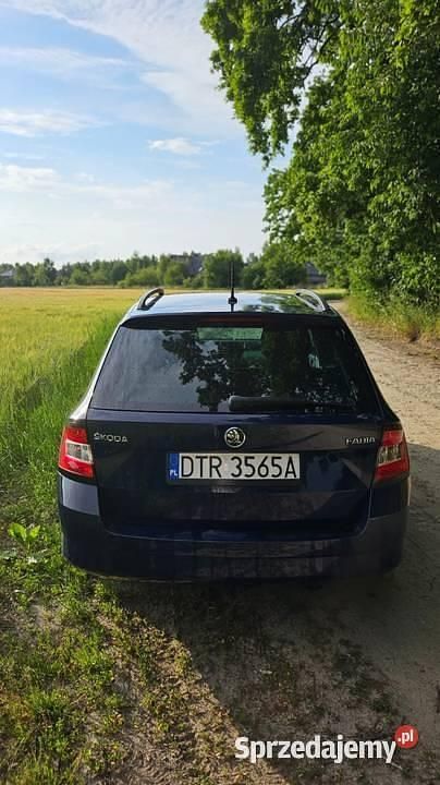 Granatowy Używany 2016 Skoda Fabia Ambition Hatchback | 25 500 zł (Super Cena) - Obraz 1/4