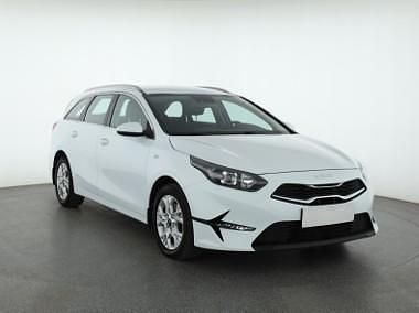 Biały Używany 2021 Kia Ceed 2 Kombi | 61 999 zł (Uczciwa cena) - Obraz 1/4