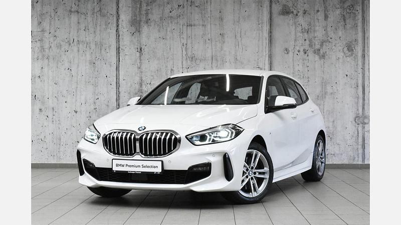 Biel alpejska Używany 2022 BMW 120 Shadowline Hatchback | 122 700 zł (Uczciwa cena) - Obraz 1/3