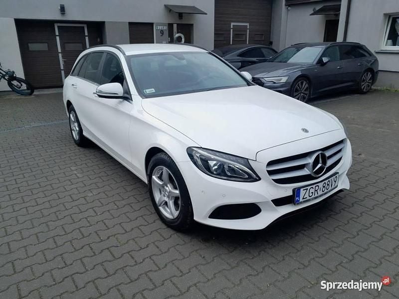 Biały Używany 2018 Mercedes C180 Kombi | 69 900 zł (Dobra cena) - Obraz 1/4
