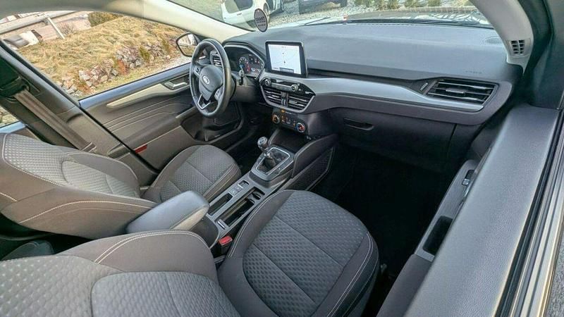 Używany Ford Kuga 150 KM (110 kW) 2022 Czarny SUV