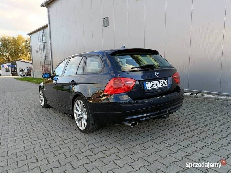 Używany BMW 318 143 KM (105 kW) 2008 Granatowy Kombi
