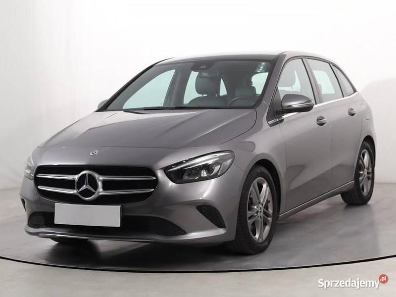 Używany Mercedes B180 2019 Szary Minivan