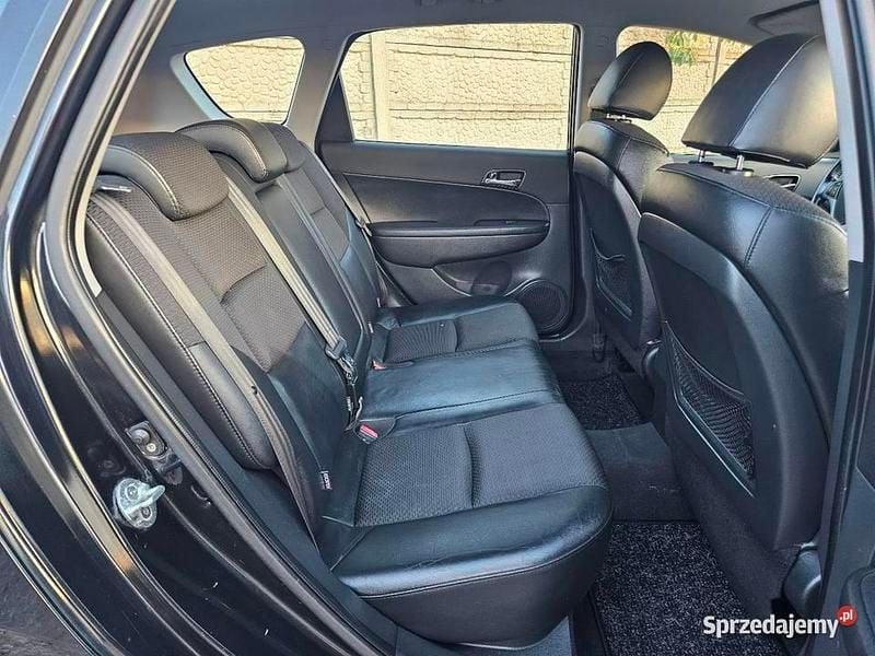 Używany Hyundai i30 126 KM (92 kW) 2009 Czarny Kombi